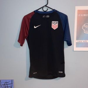 Nike Mens USA 2016 Soccer jersey